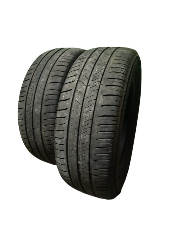 215/60R16 MICHELIN