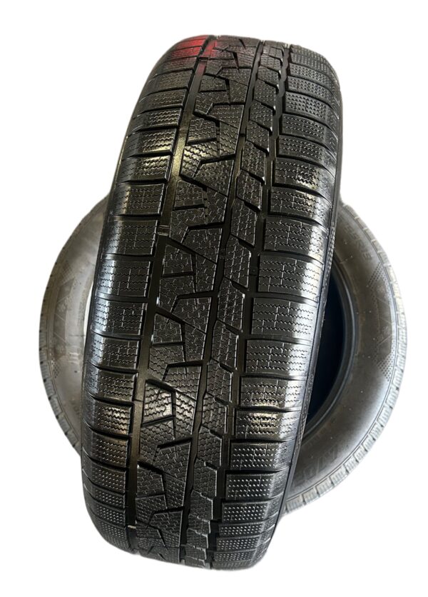 225/55R19 Aplus A702 dot:2123